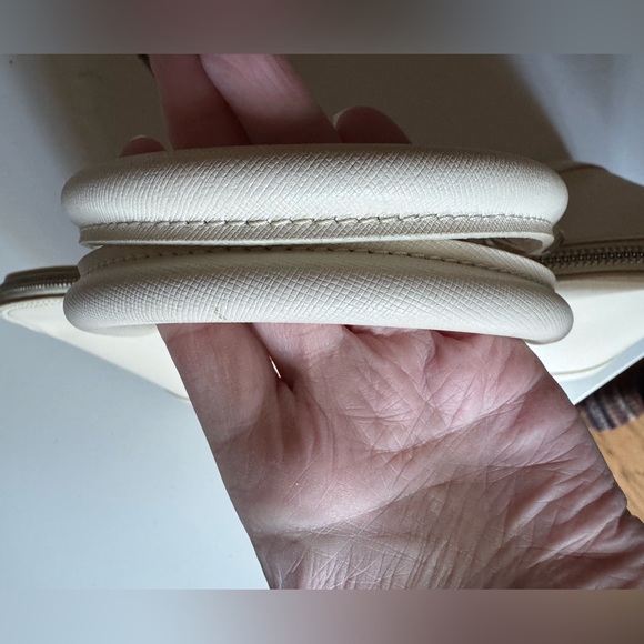 Pulicati Italian Leather Cream Handbag Shoulder Satchel with crossbody strap - Picture 10 of 13